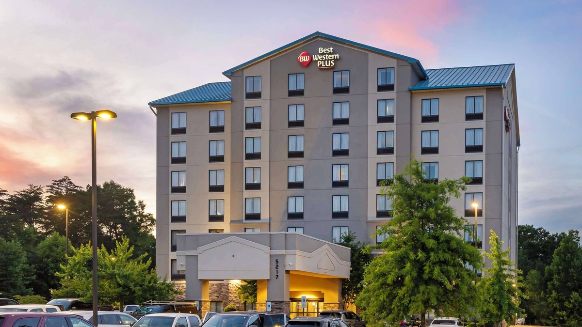 Thornburg Hotel | Best Western Plus Thornburg Inn & Suites