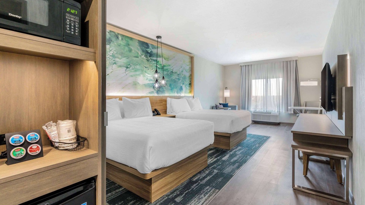 Winter Haven Hotel | Best Western Plus Winter Haven Inn & Suites
