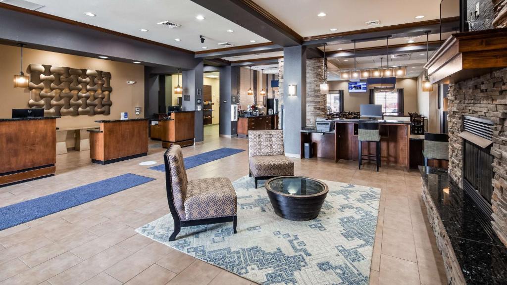 Williston Hotel | Best Western Plus Williston Hotel & Suites