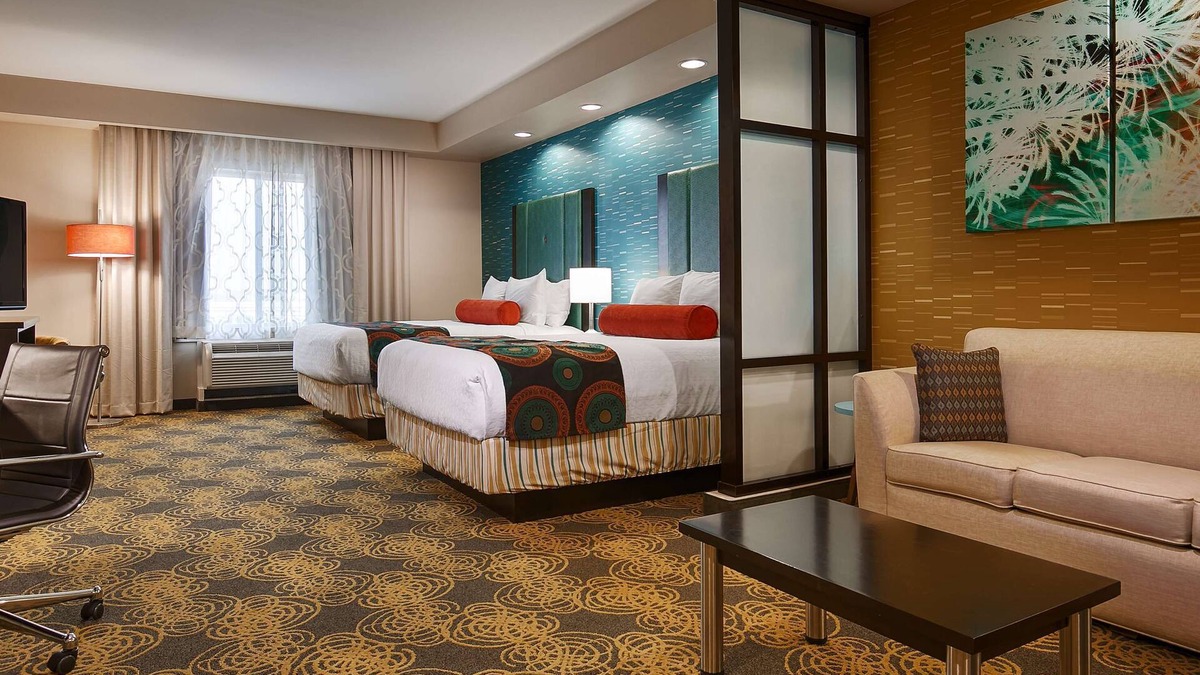 Willowbrook Hotel | Best Western Premier Ashton Suites-Willowbrook