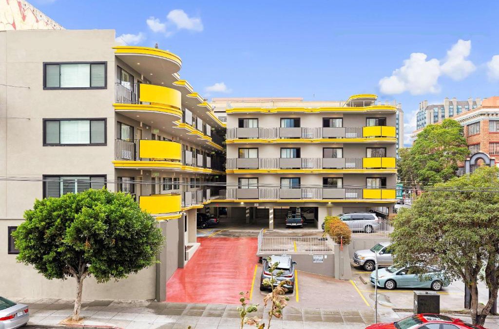 Tenderloin Hotel | Best Western Red Coach Inn