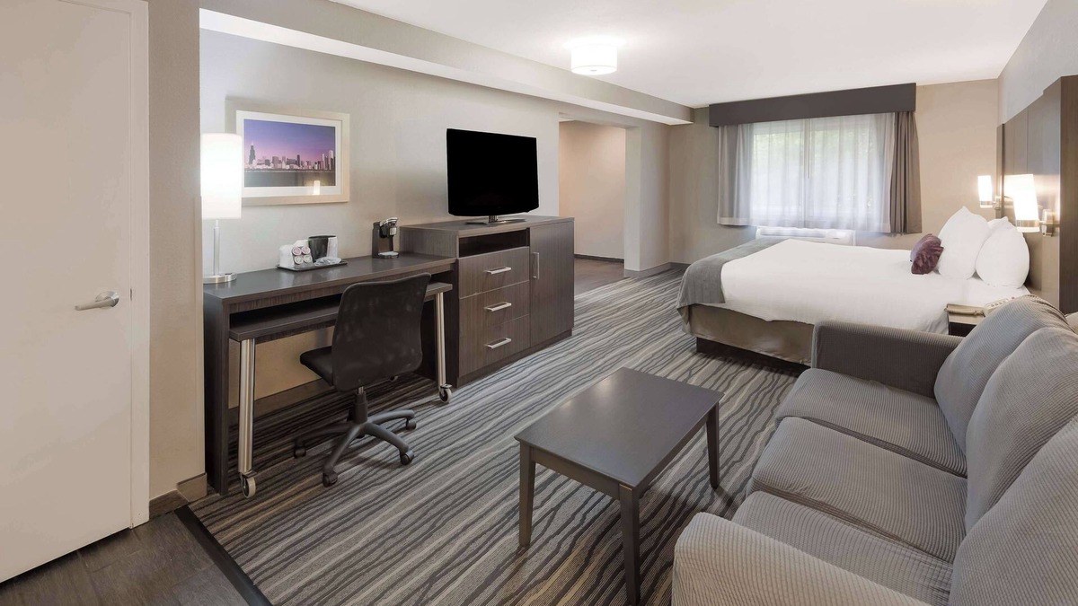 Danville Hotel | Best Western Riverside Inn