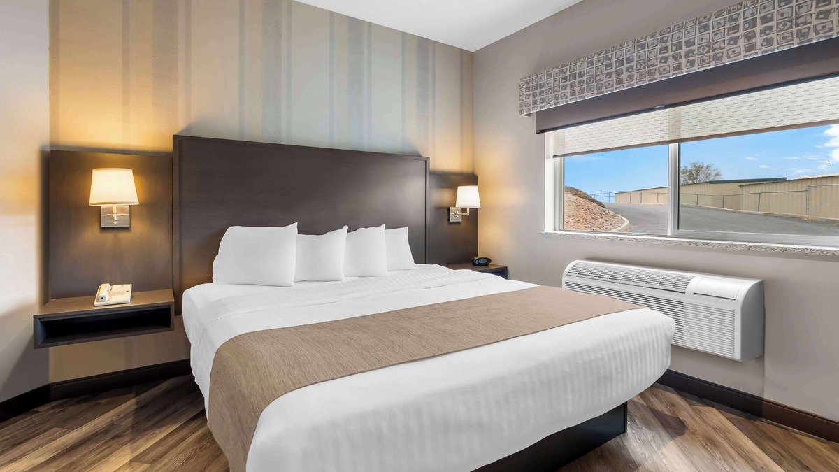 Jerome Hotel | Best Western Sawtooth Inn & Suites