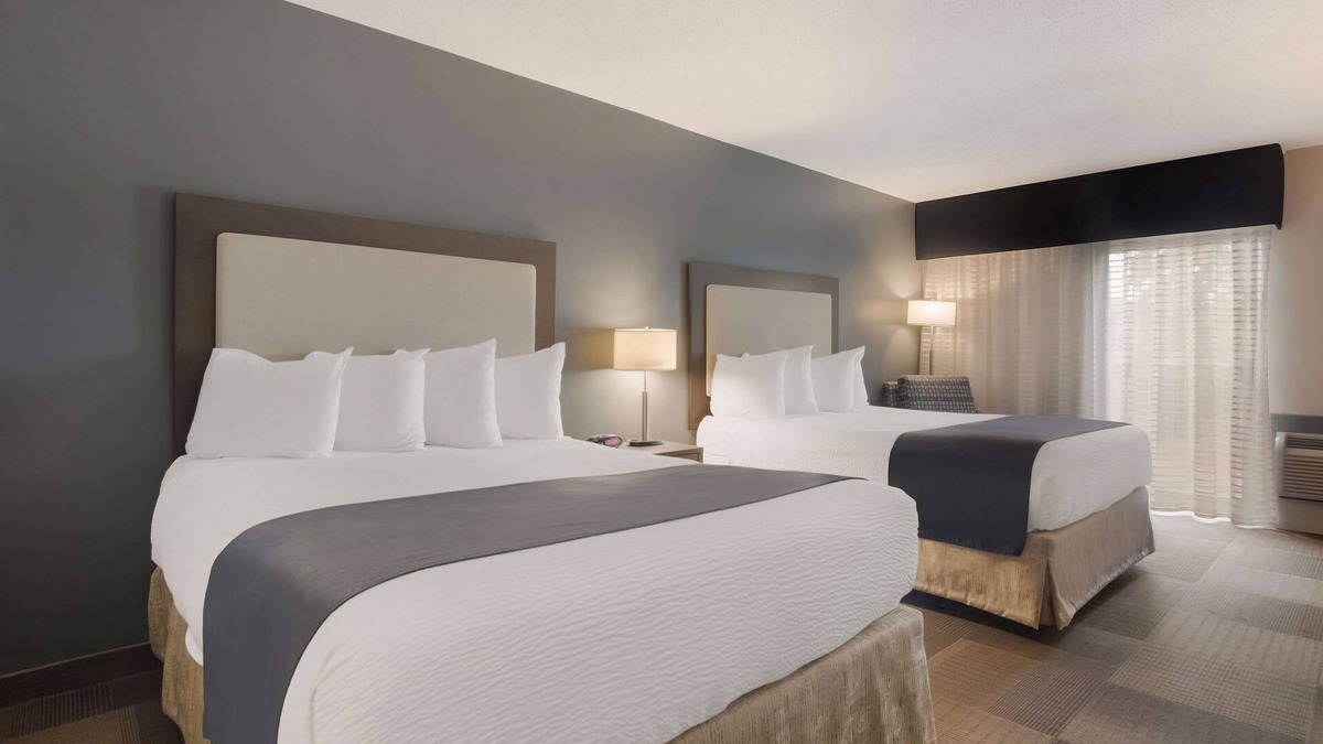 St. Catharines Hotel | Best Western St. Catharines Hotel & Conference Centre