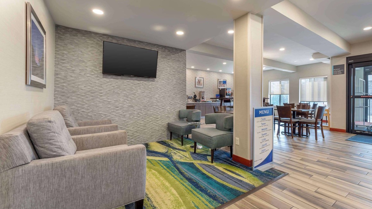 Barton Hotel | Best Western St. Clairsville Inn & Suites