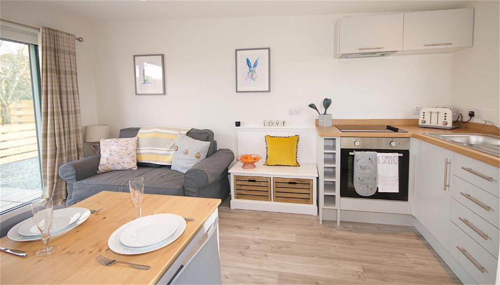 Gatehouse-of-Fleet House | Beth's Bothy