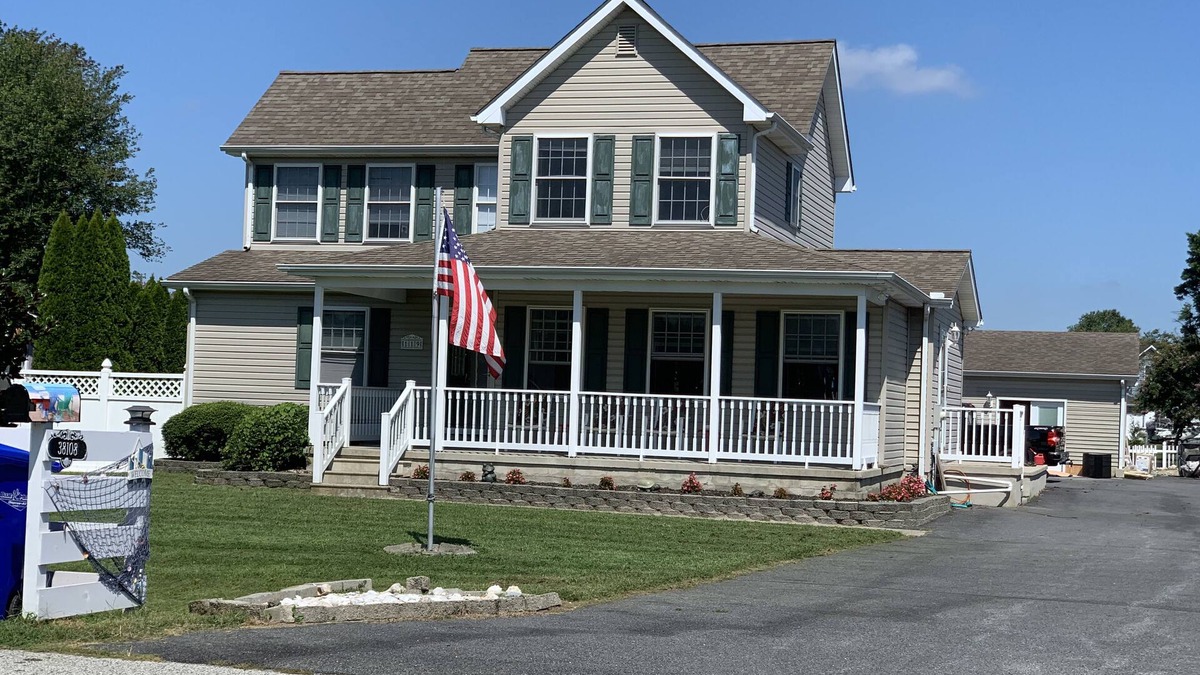 Cedar Neck House | Bethany Beach and Close by Marinas! Family and Pet Friendly!