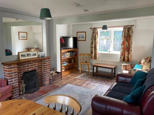 Swafield House | Betty's Cottage - Traditional Norfolk Farm Cottage
