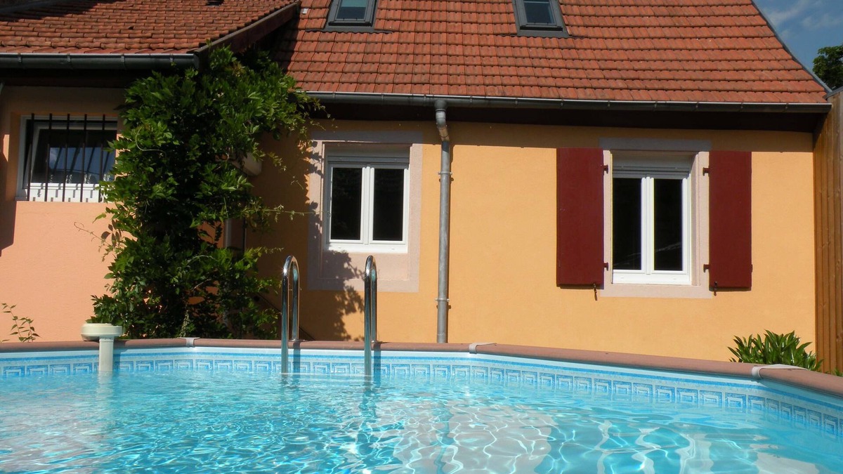 Guebwiller House | Between Colmar and Grand Ballon nTownhouse with garden and double garage