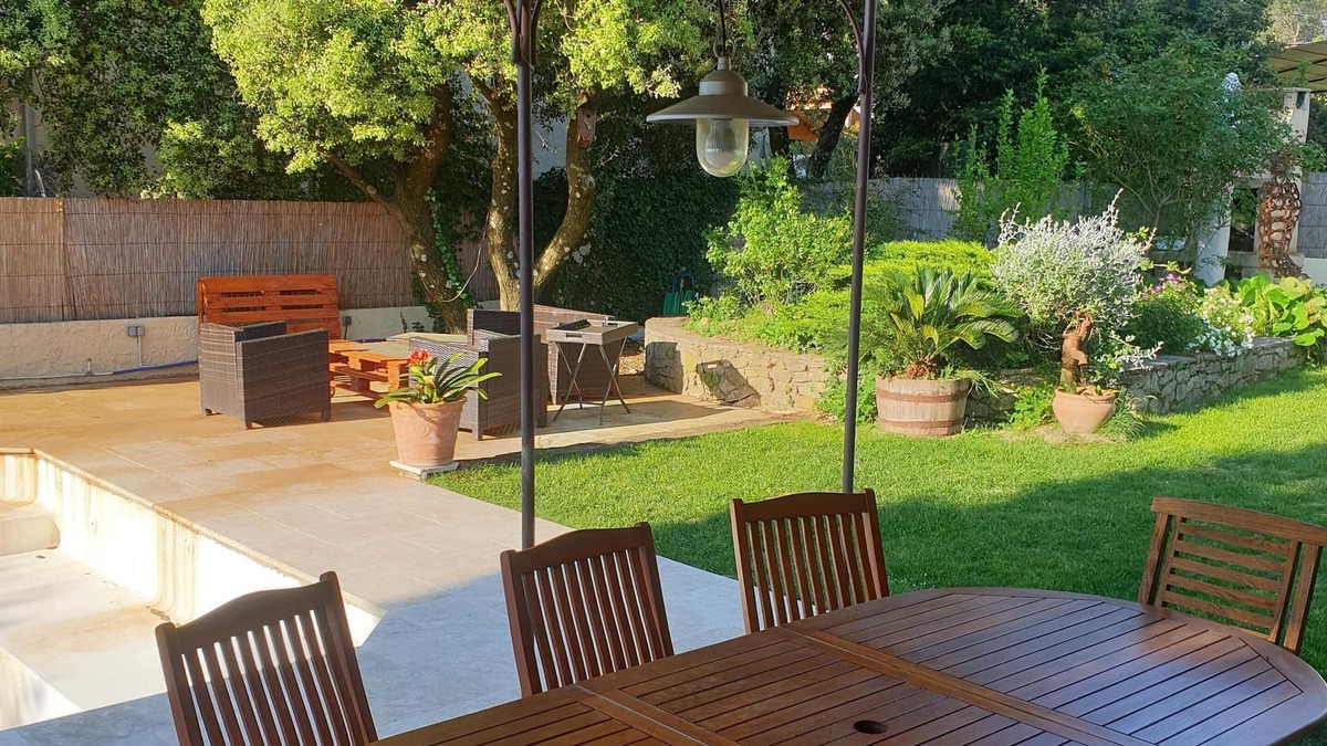 Poulx House | Between Nimes and Uzes, nice villa with pool in quiet surroundings