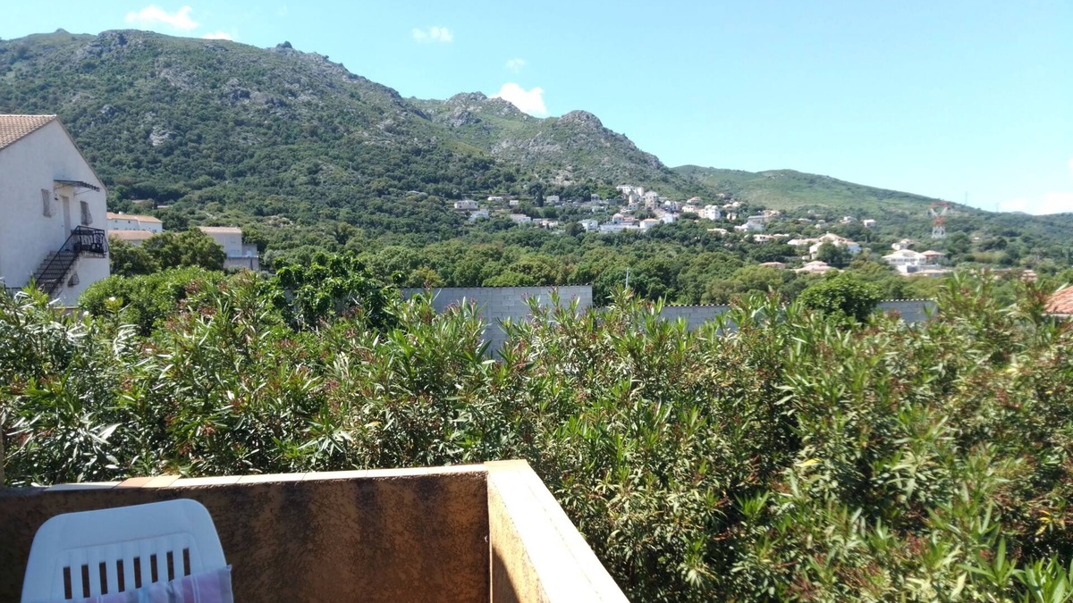 Biguglia House | Between sea and mountains, a house bathed in sunshine, for an ideal stay.