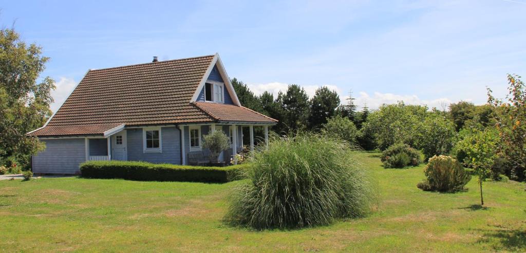 Les Moitiers-d'Allonne Villa | Between the dunes and the sea