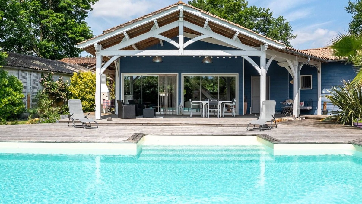 Cantenac House | Between vineyards, lake and ocean 190 m² house with swimming pool ideal for families