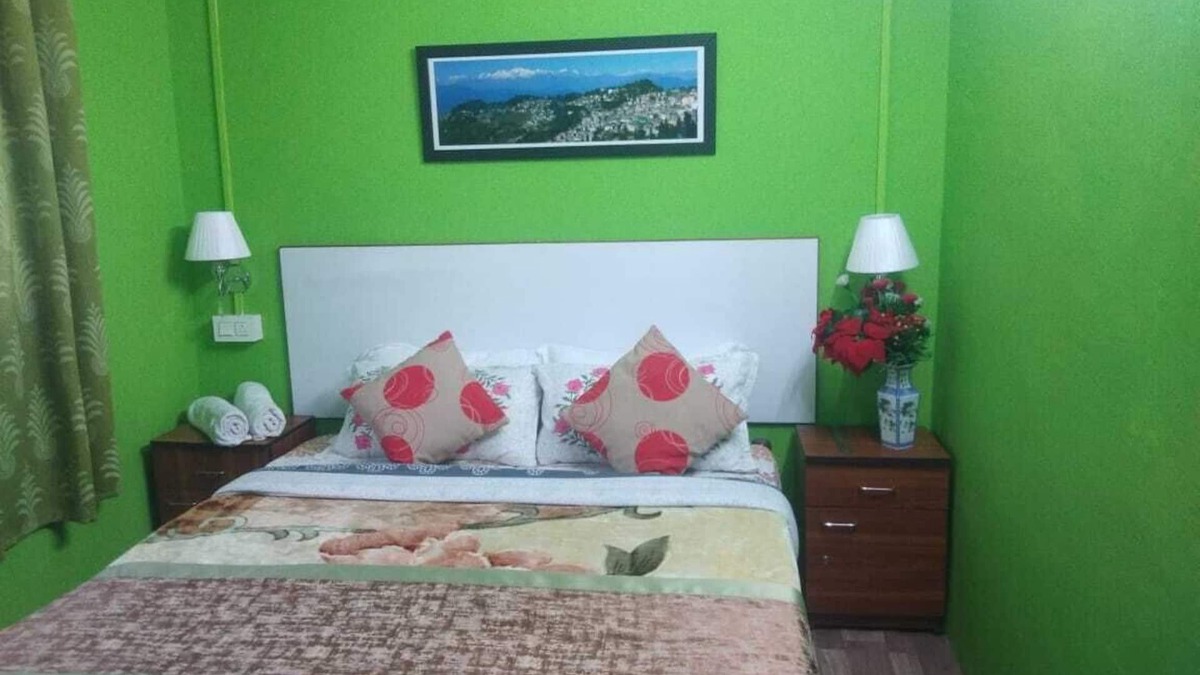 Darjeeling Bed & Breakfast | BEVERLY HILLS HOME STAY DARJEELING