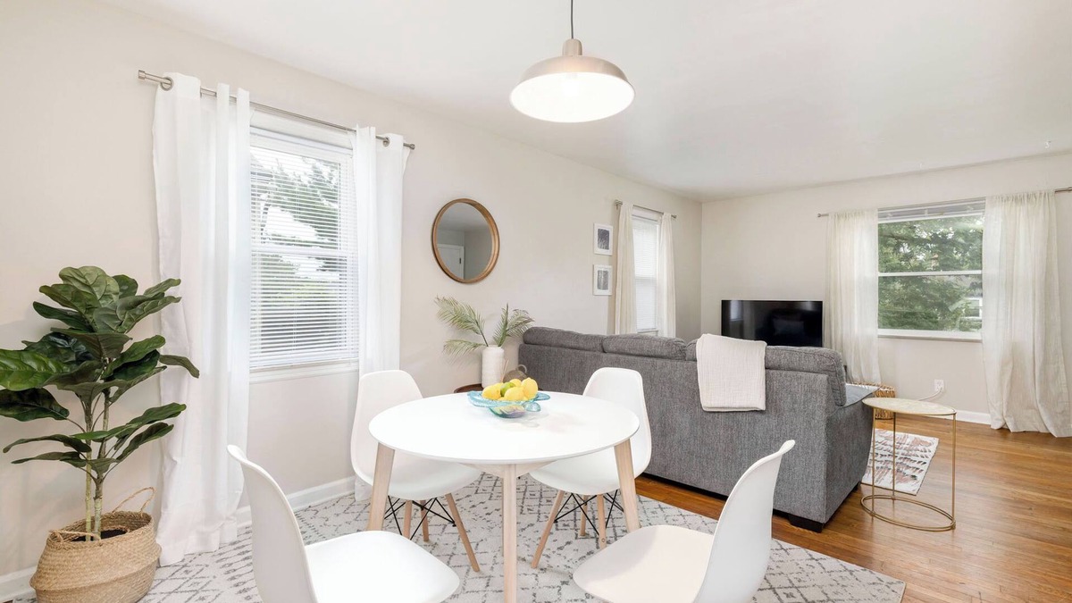 Bexley Apartment | Bexley Breeze ✦ High-Speed Wi-Fi ✦ King Bed