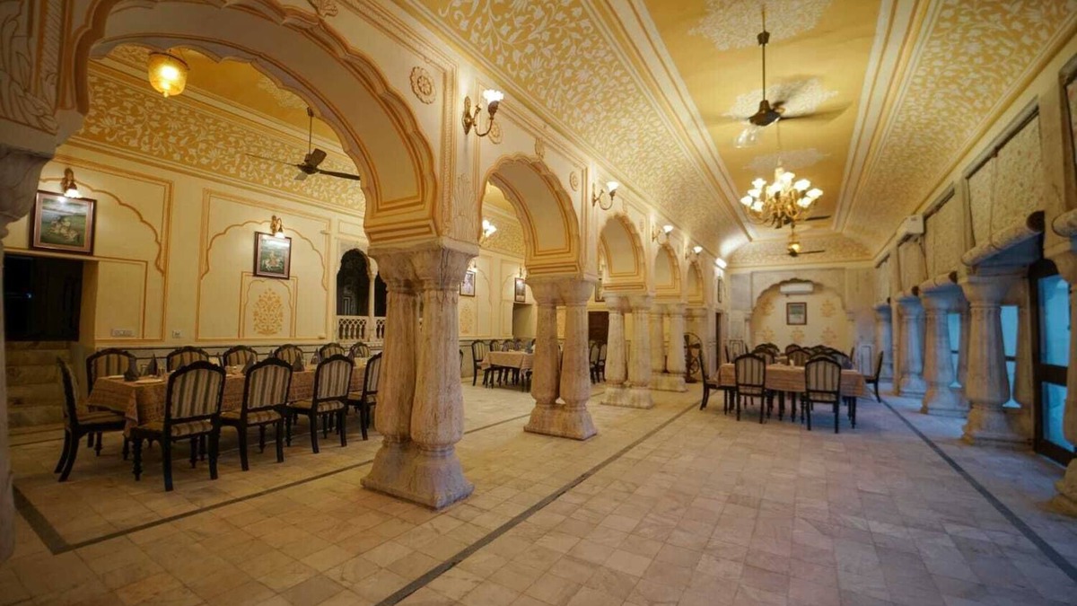 Bhandarej Hotel | Bhadrawati Palace