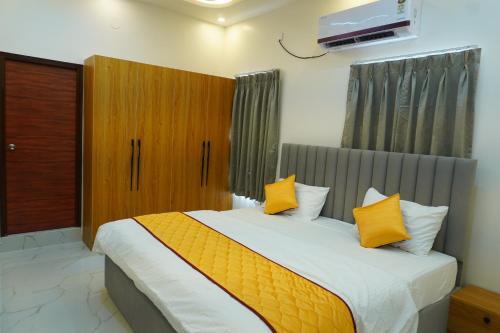 Tirupati Apartment | BHARATHI STAYS Ultra luxury rooms 1RK Studio Apartments & 2BHK Apartments