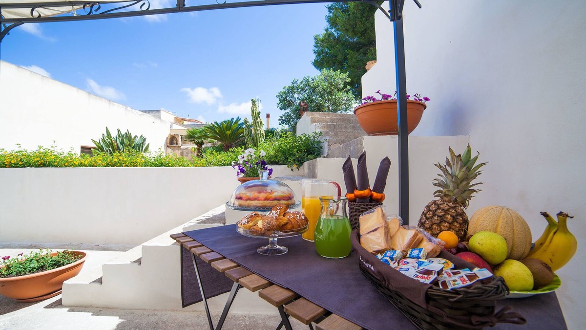 Rilievo Bed & Breakfast | Bianco Sale Trapani