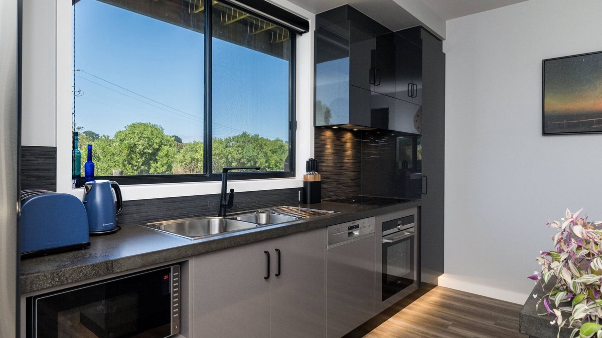 Wonthaggi Apartment | Bienvenida Apartments- (2) Diamonds