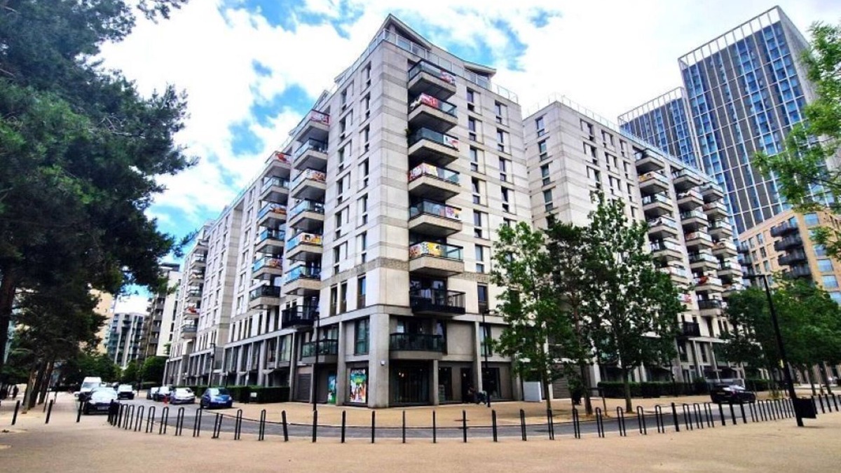 Stratford Apartment | Big 3bed 2bath Apartment in Olympic Village, London