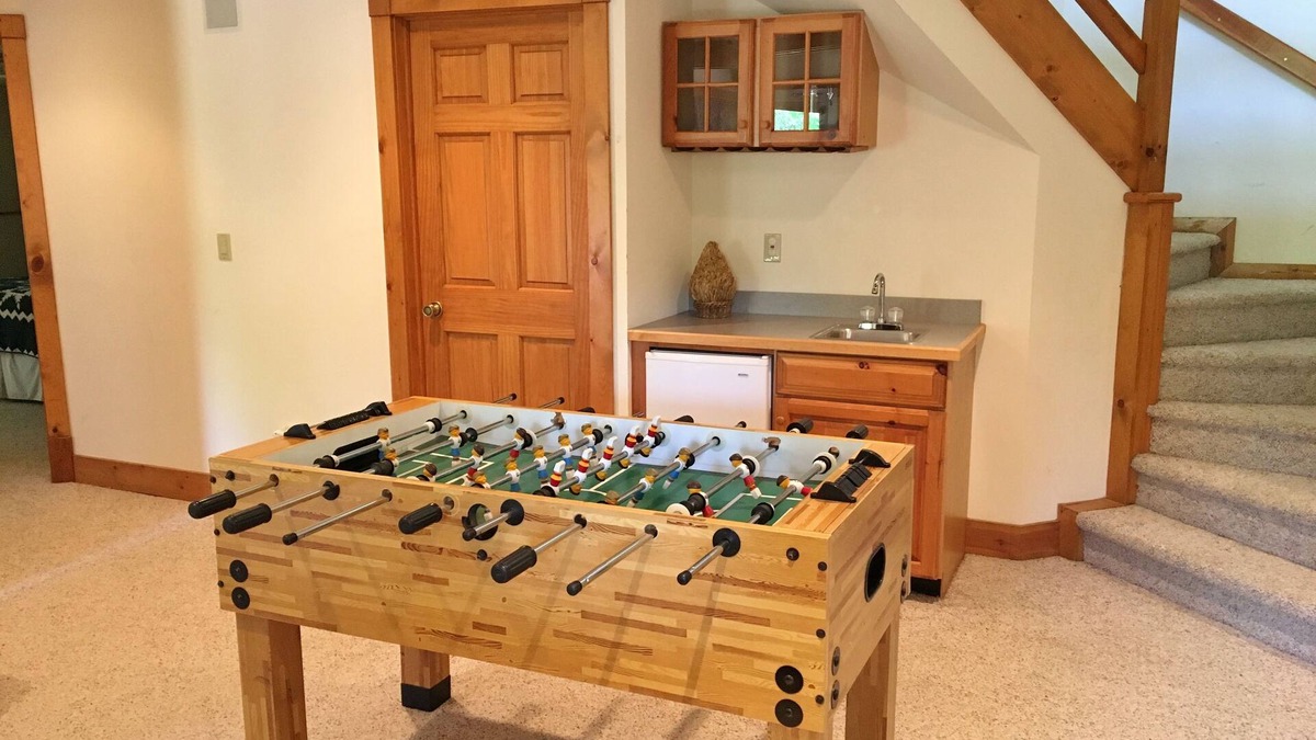 The Galena Territory House | BIG 5BR/5.5BA all ensuite baths, Hot Tub, Screen Porch.