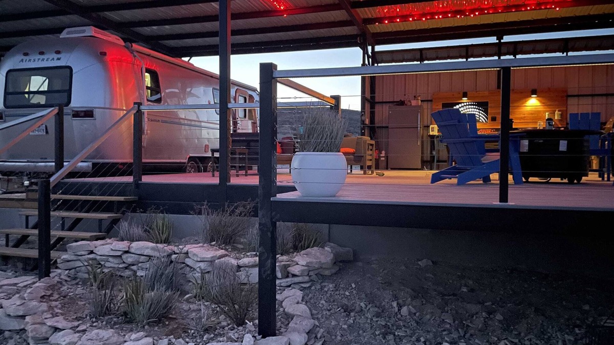 Terlingua House | Big Bend StarGazer PLUS: 2 Retro Airstreams for 4