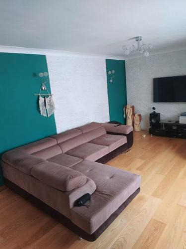 Walsall House | Big Bird's Haven