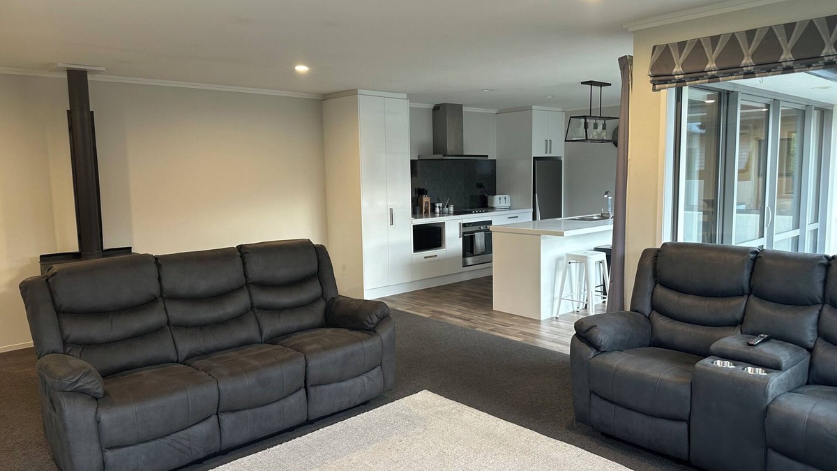 Lowburn House | Big Enough for Everyone