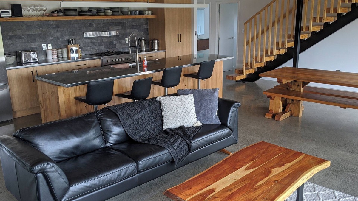 Ohakune House | Big family home in Ohakune with spa mountain view