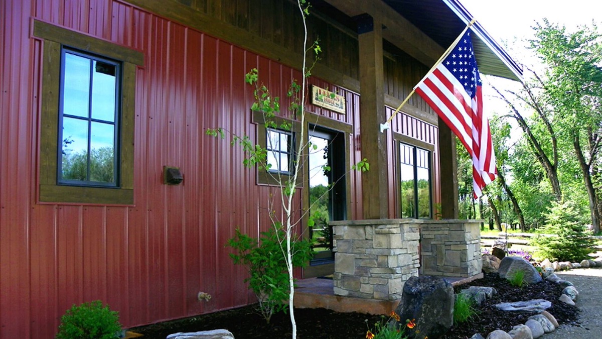 Glen Cabin | BIG HOLE RIVER RETREAT November-April SPECIAL!