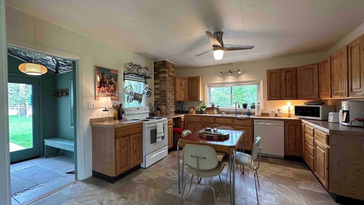 Sheridan House | Big Horn Cabins by Short Term Rentals by Legacy