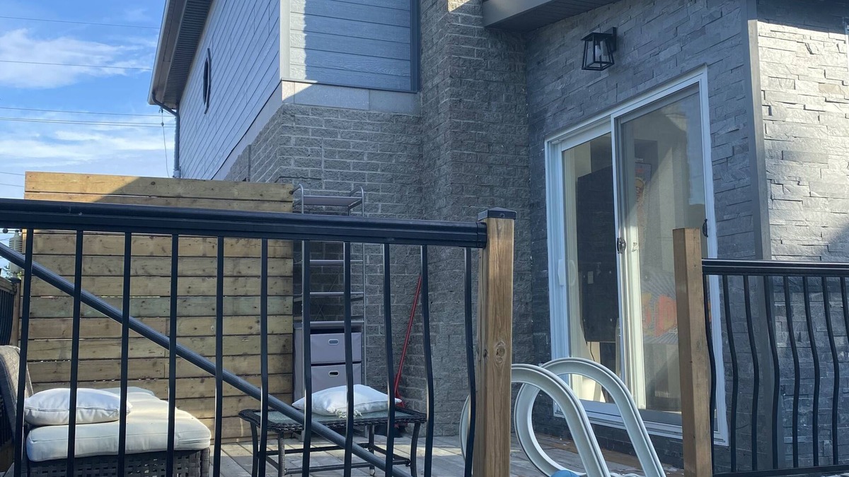 Brossard House | Big House 15min Montreal Dowtown Dream Family