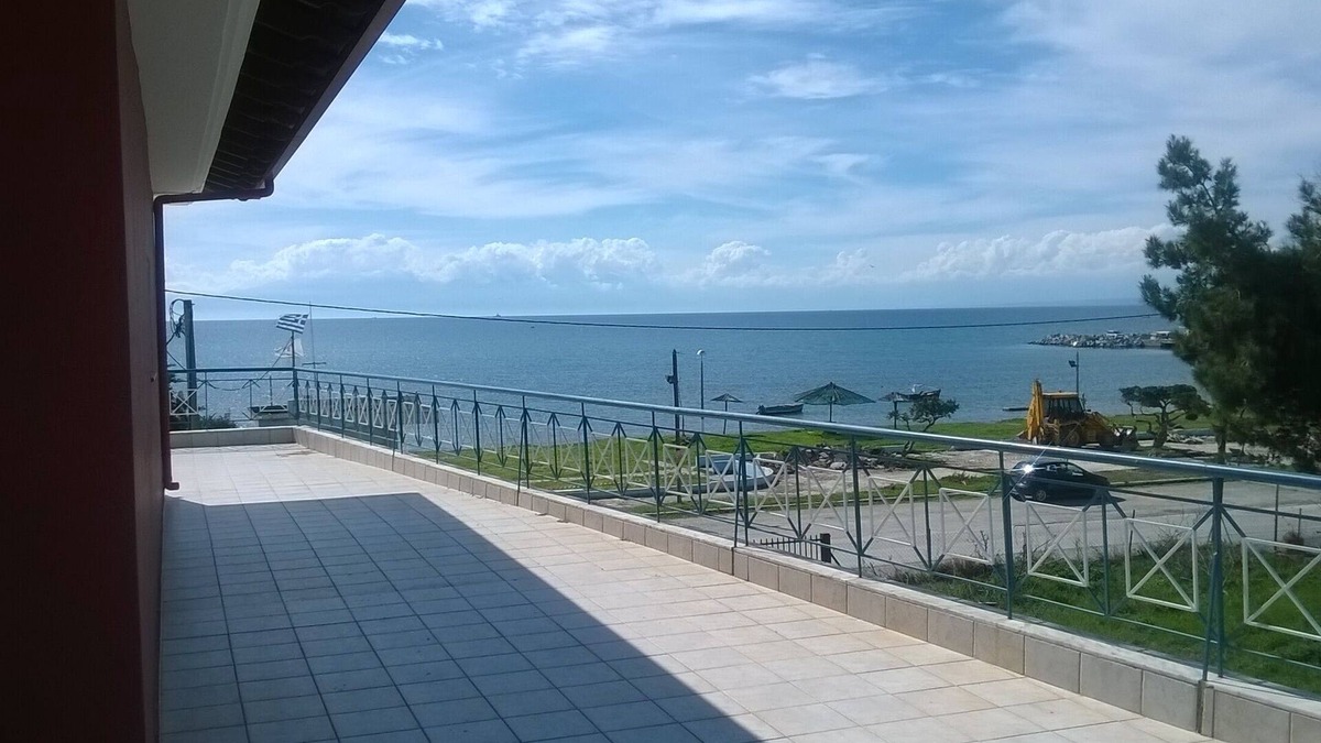 Thermaikos House | Big house (170m),20m to beach,view to Olympus,near to Thessaloniki airport