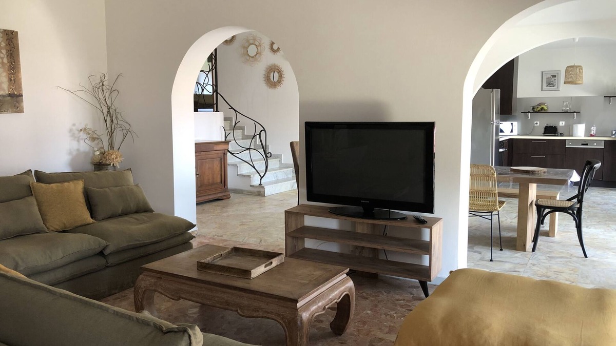 Aleria House | Big house
