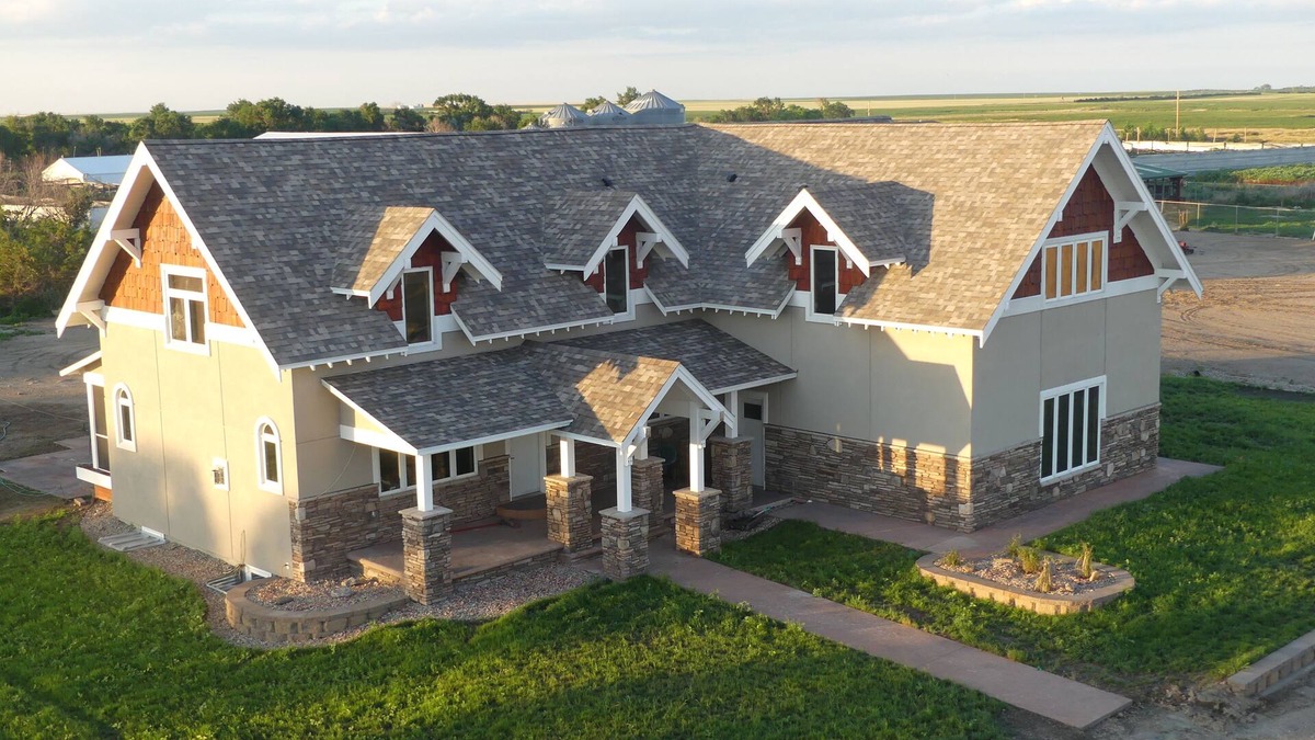 Pierre Cabin | Big Lodge on the prairie in the ♥️ of SD: Broken Arrow Farms - 9 BR, 8.5 BA