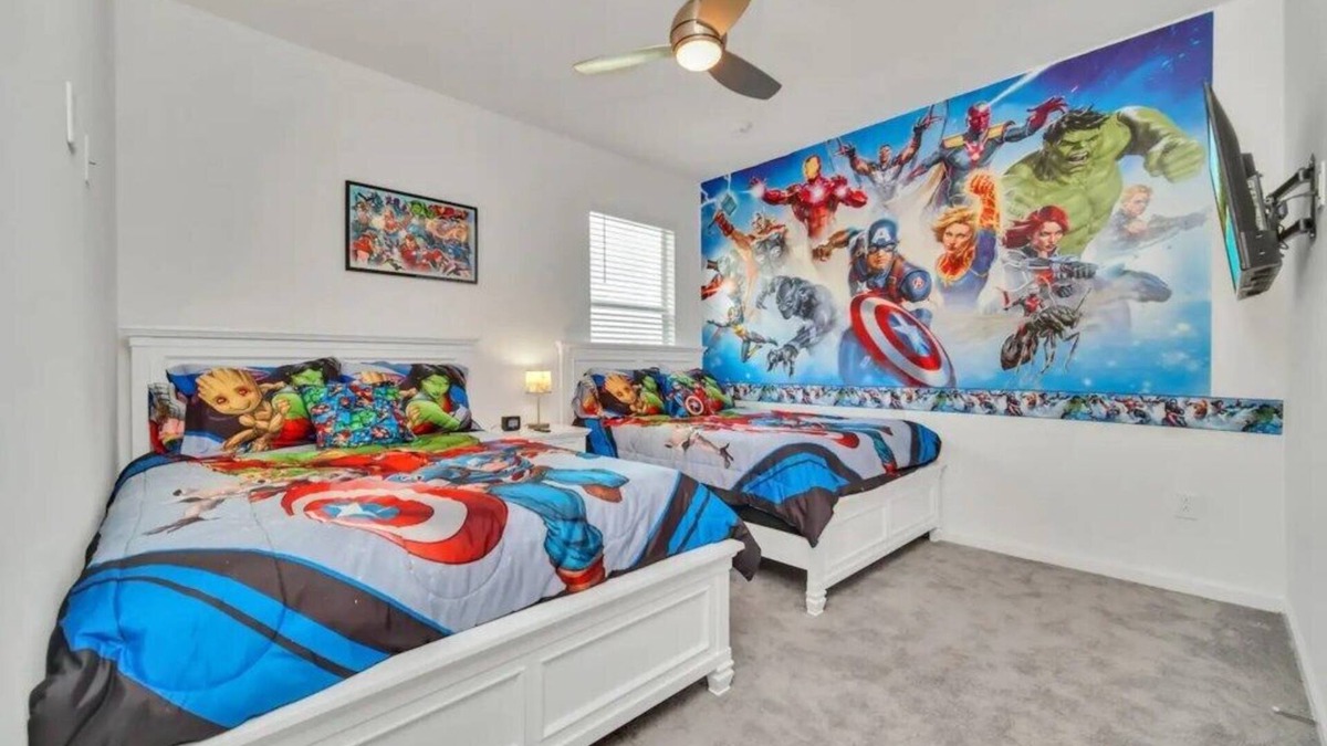 Kissimmee House | BIG OFFER BIG HOME : 12BR Home for 31 w/Pool & Cinema Near Disney!