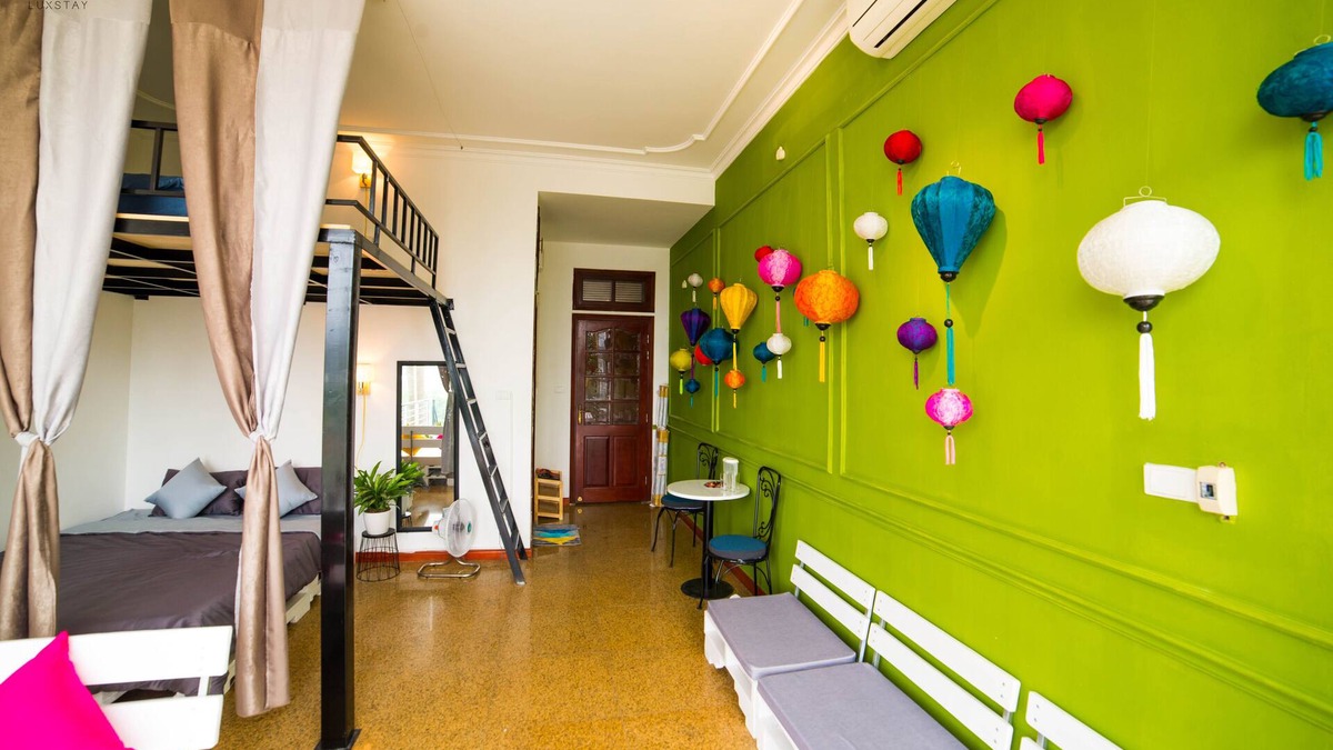 Nhat Tan House | Big Room Big Terrace-Em Am Homestay Ha Noi