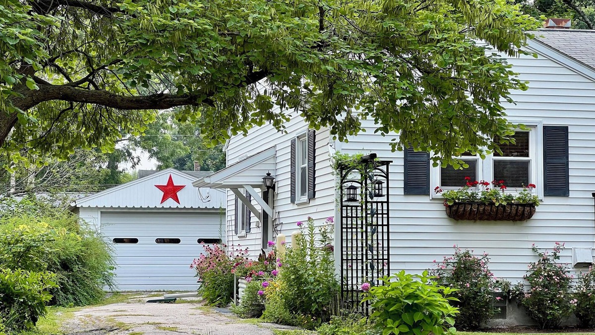 Fairfield House | Big Star Bungalow
