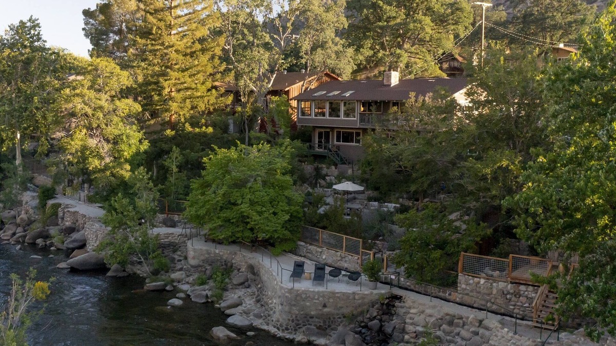 Kernville House | Big View House on Kern River Private Waterfront Retreat Fireplace Dog OK