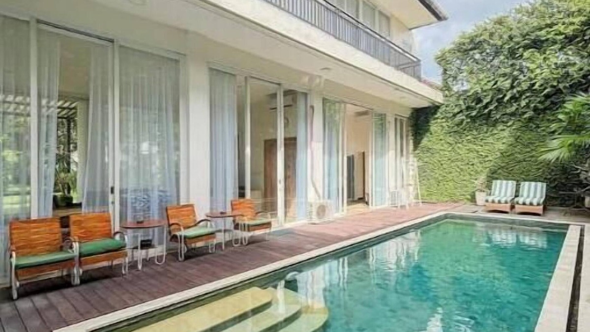 Sunset Road House | Big Villa & Pool 5 mins to Beach