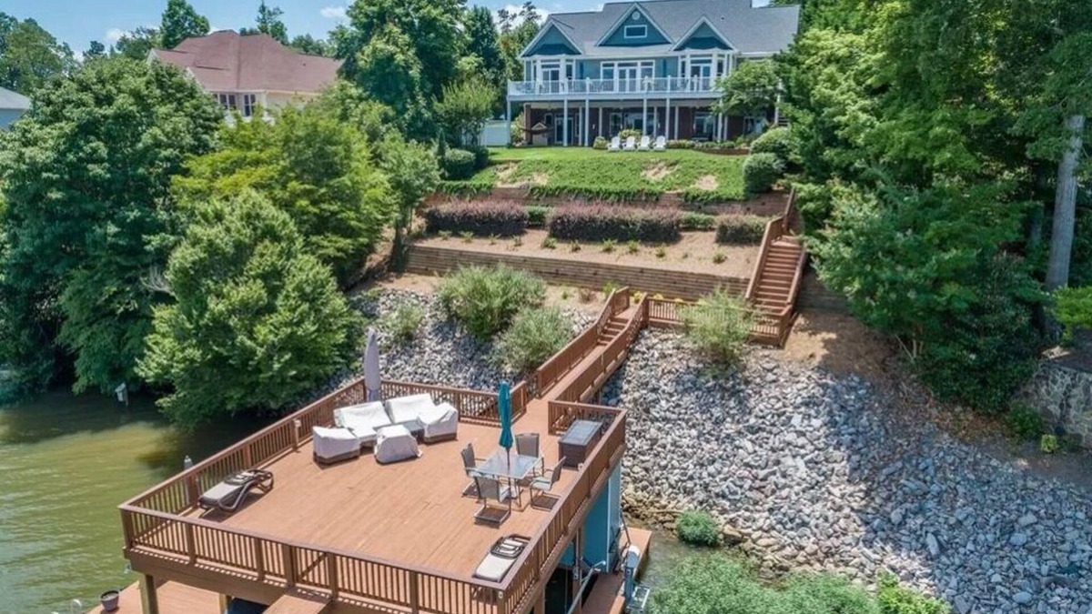 Olde Ferry Estates House | Big Water Lodge | Main Lake | Luxury Rental | Spectacular views | 5BR/4BA |