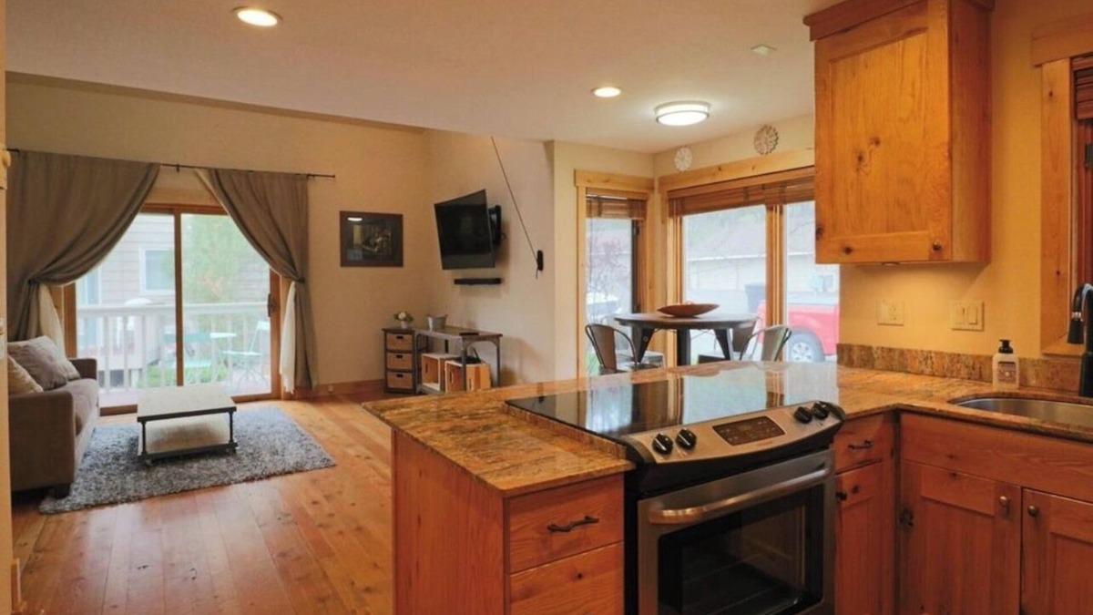 Bigfork House | Bigfork Townhome on the Golf Course