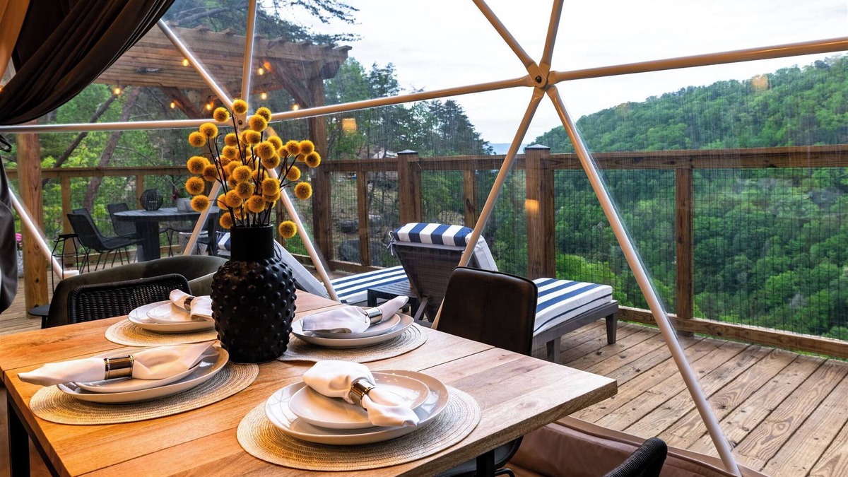Pikeville Cabin | Biggest Deck! Beautiful Dome