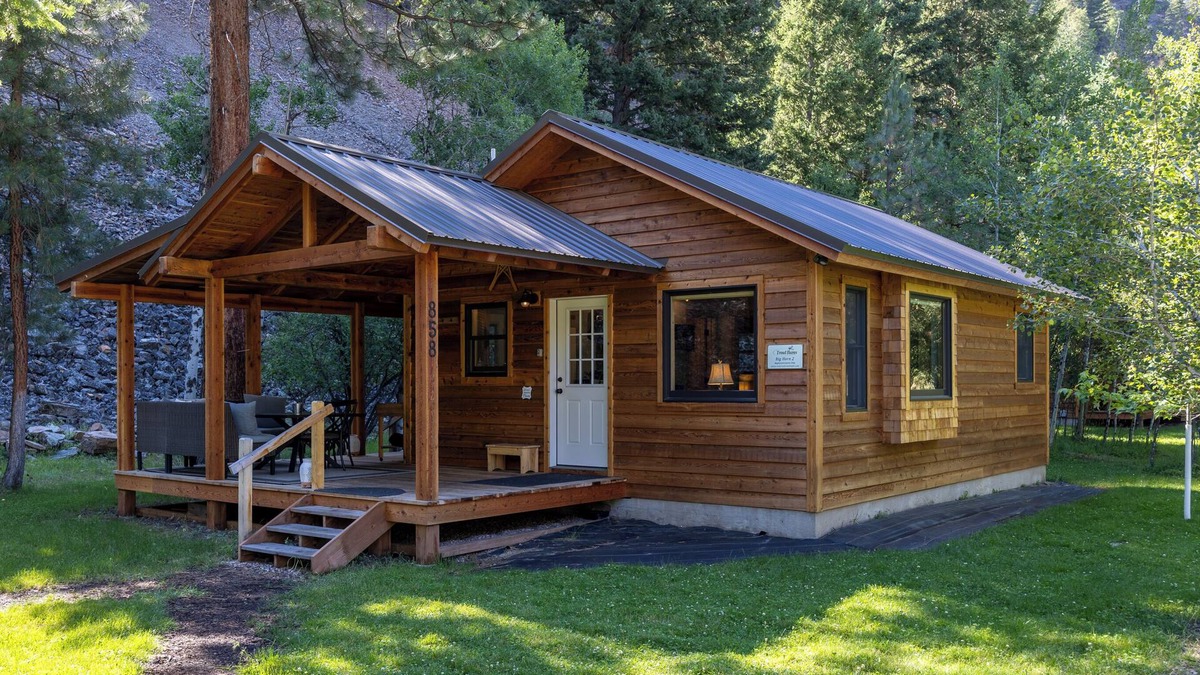 Granite County Cabin | Bighorn Cabin #2 - Have breakfast with Bighorn Sheep!