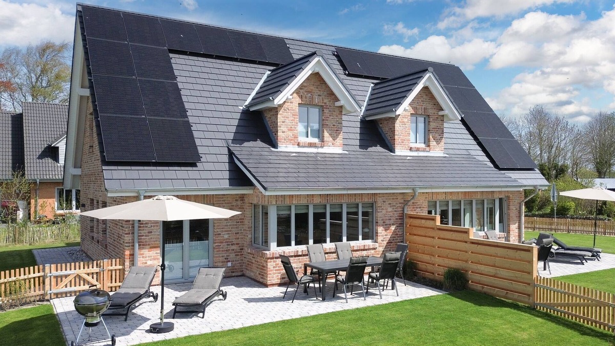 Niebuell House | Biikehuus West in Niebüll for up to 5 people