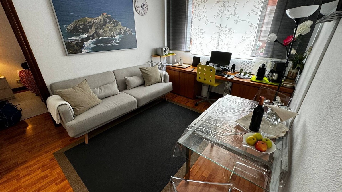 Deustuko San Pedro-Erribera Condo | Bilbao Deusto, 3 Bedr. 4p. Free garage, wifi, tele work.