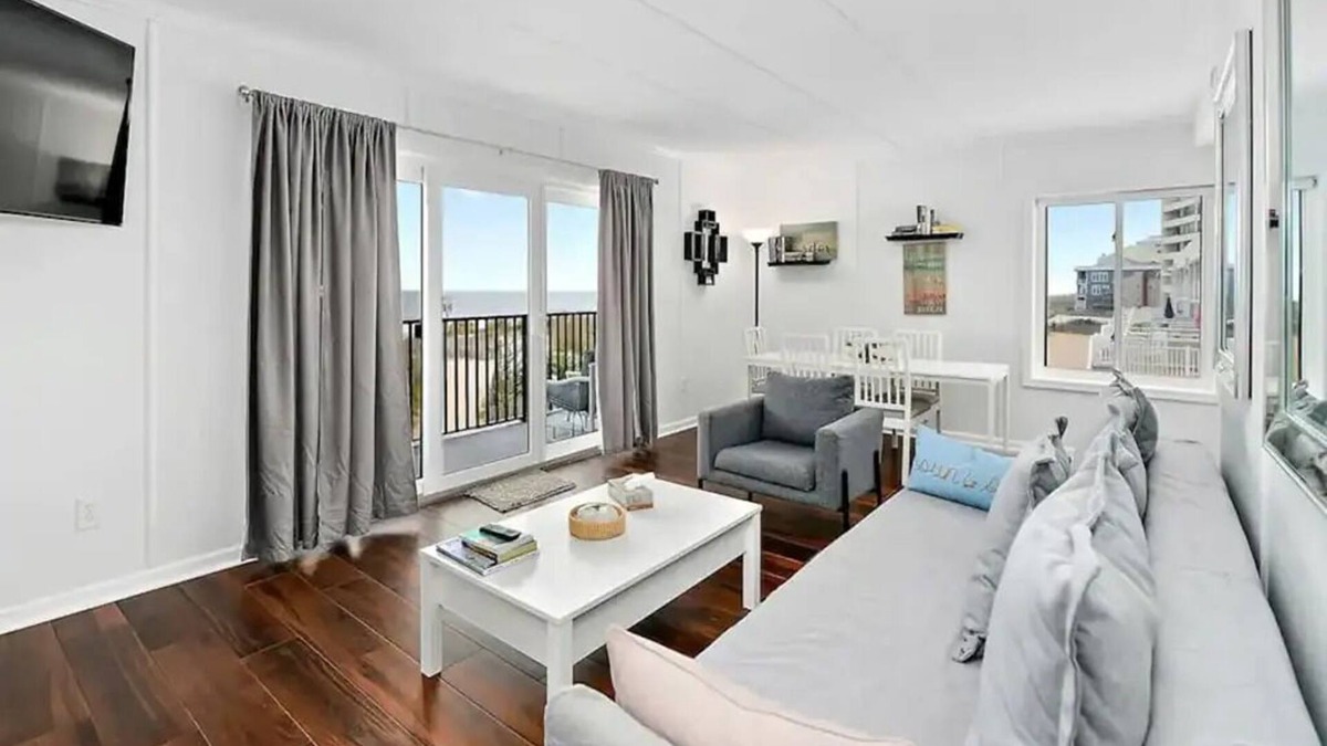 Midtown Ocean City Apartment | ⭐️BIMINI 101 STUNNING RENOVATED DIRECT BEACHFRONT VIEWS⭐️