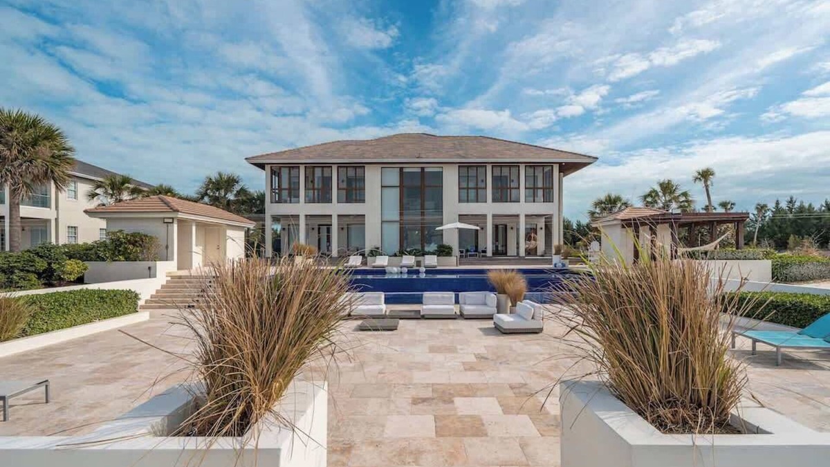 Alice Town House | Biminis Beachfront Dream Villa
