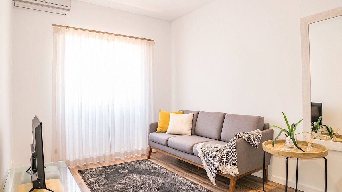 Se Apartment | Binge Green Apartment, Wifi, AC