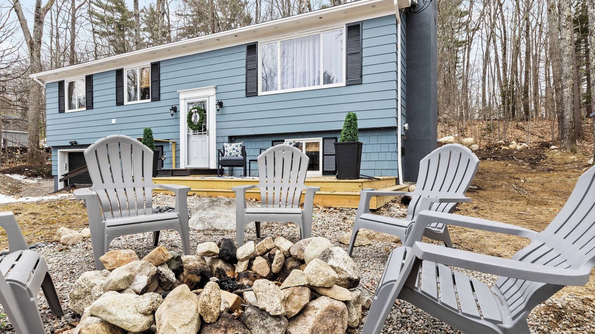 Birch Hill House | Birch Hill Hideaway - Central Location + Fire Pit